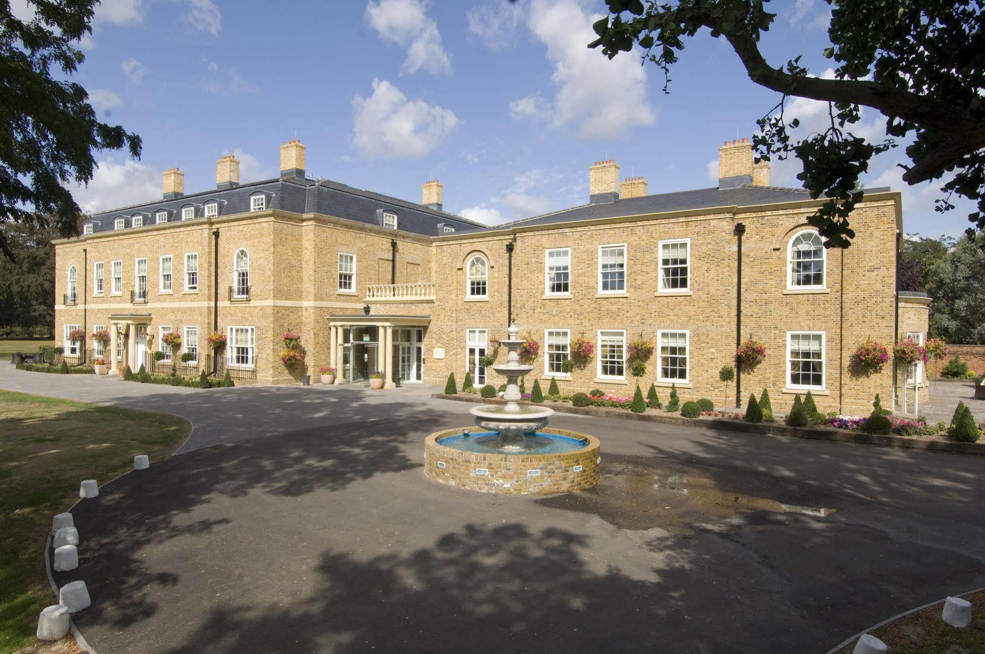 Orsett Hall Extérieur photo